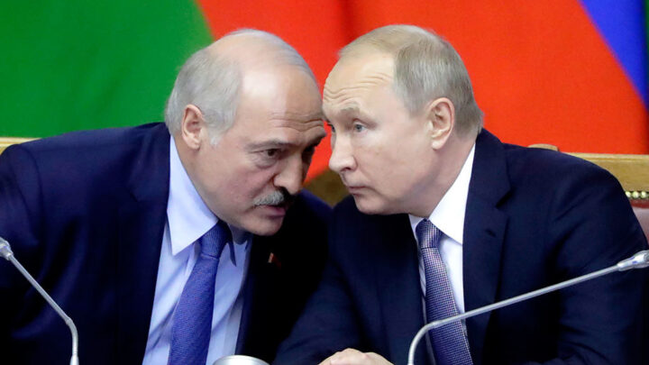 Россия может попытаться снизить протестный градус в Беларуси